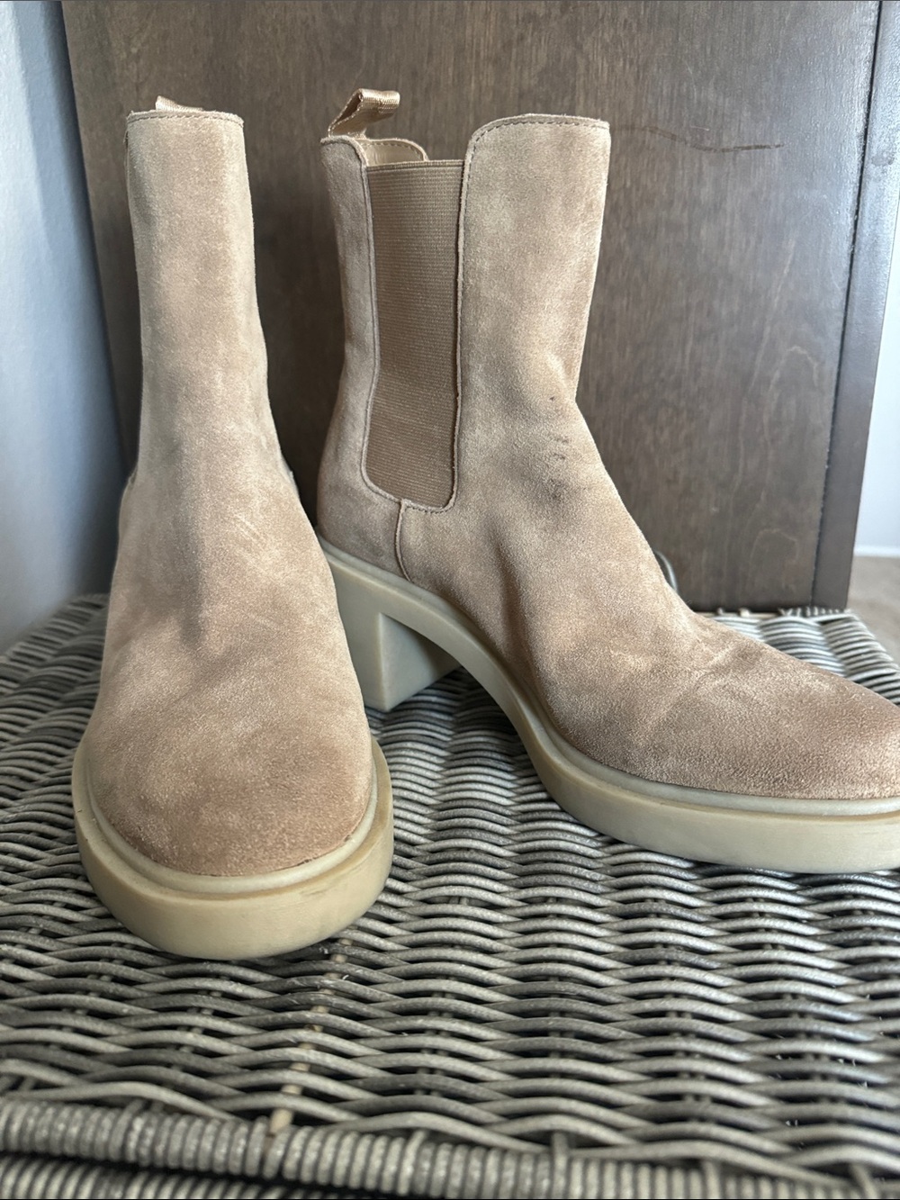 Dolce Vita Women's Suede Heeled Chelsea Boots in Light Beige